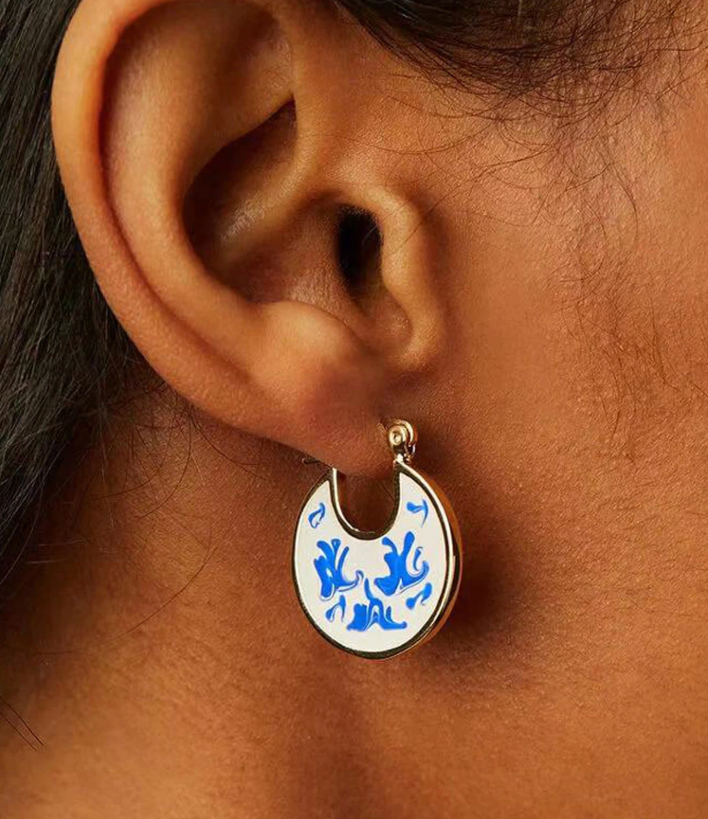 Goldtone White & Blue Marbled Circular Earrings