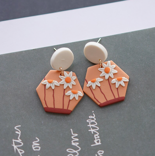Peach & Goldtone Daisy Stud Earrings