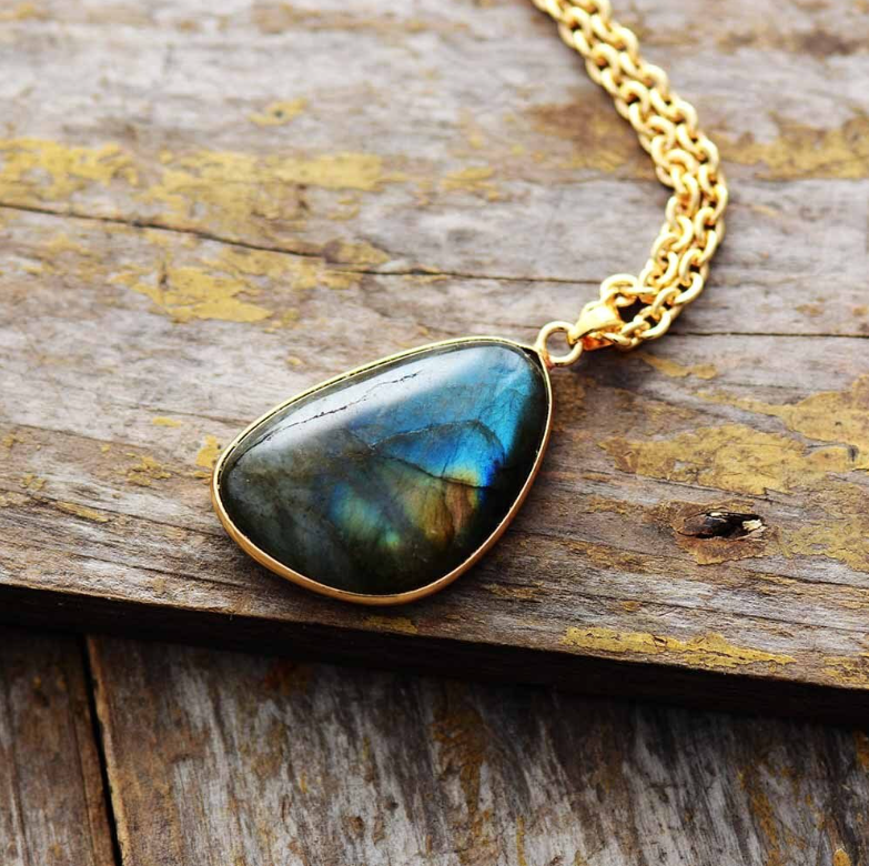Organic Labradorite Gemstone Goldtone Pendant Necklace