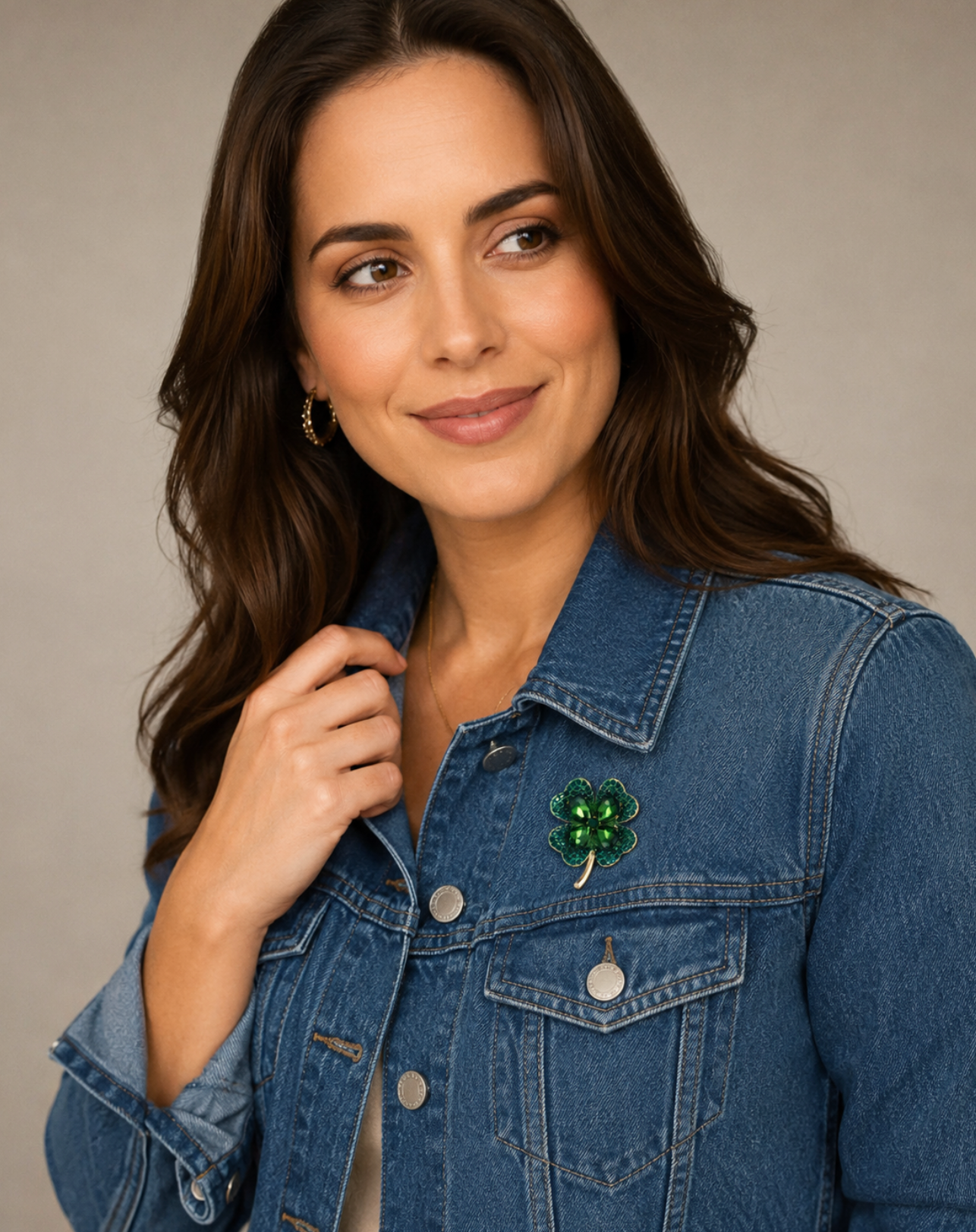 Goldtone Four Leaf Clover Brooch In Emerald