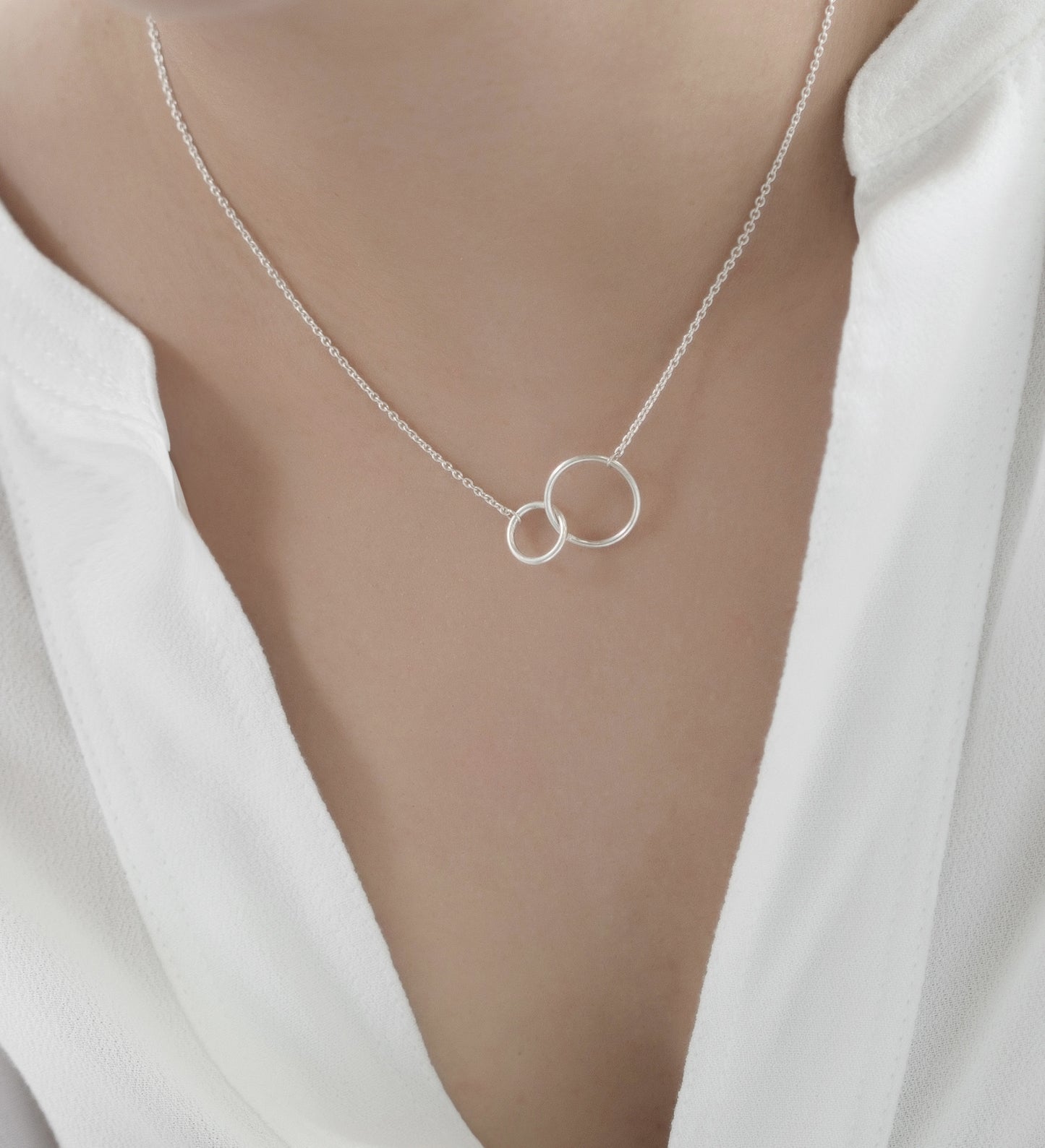 Sterling Silver Circle Pendant Necklace