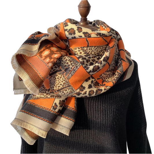 Luxurious Leopard Print Scarf