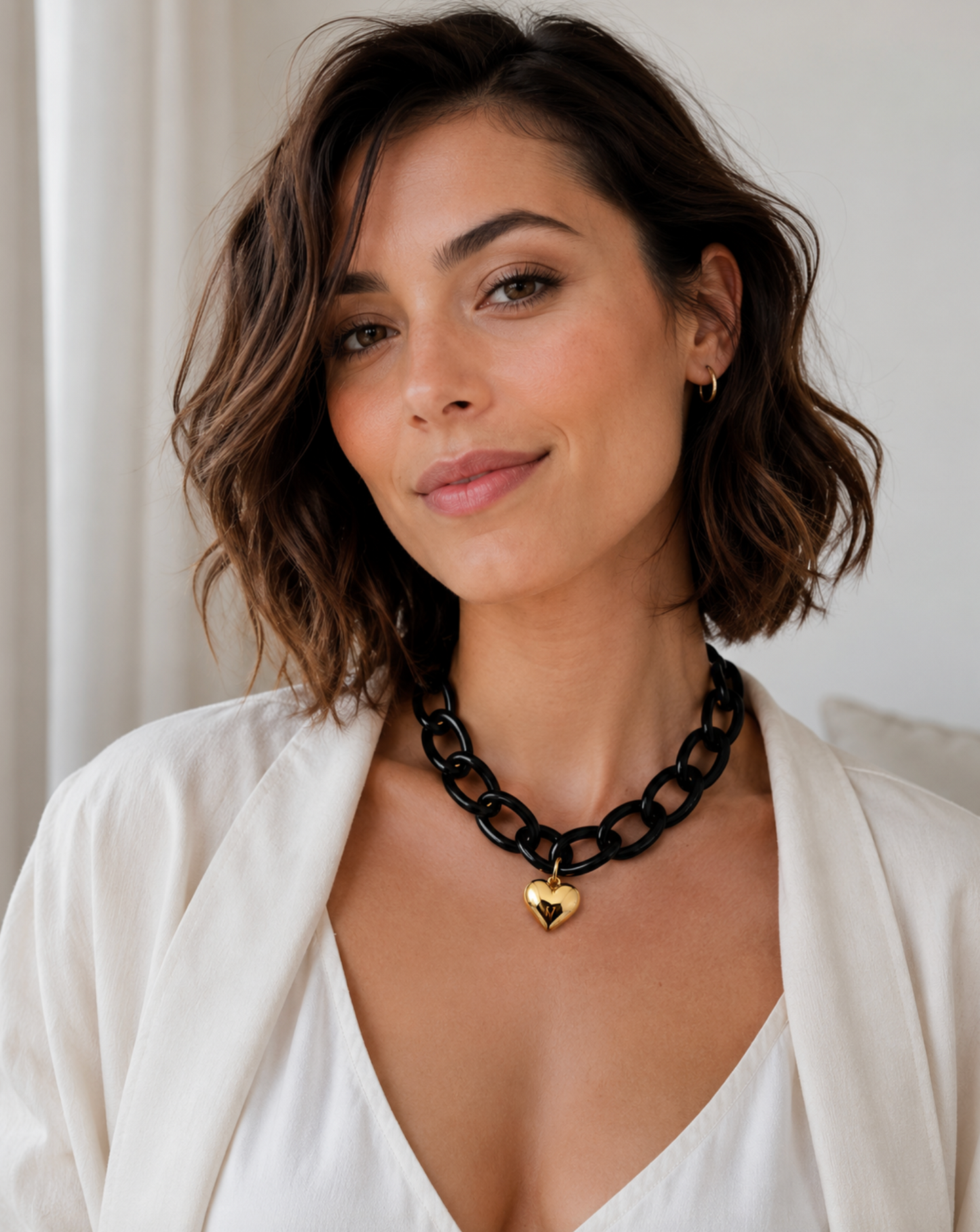 InstaGlam Black Chain Heart Necklace – Upcycled Montreal Design