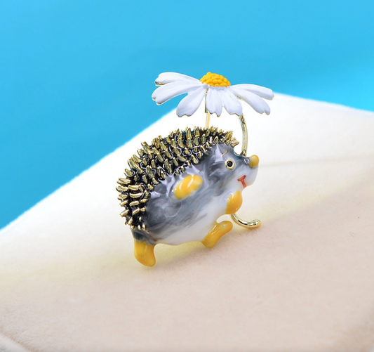 Hedgehog With Daisy Flower Brooch