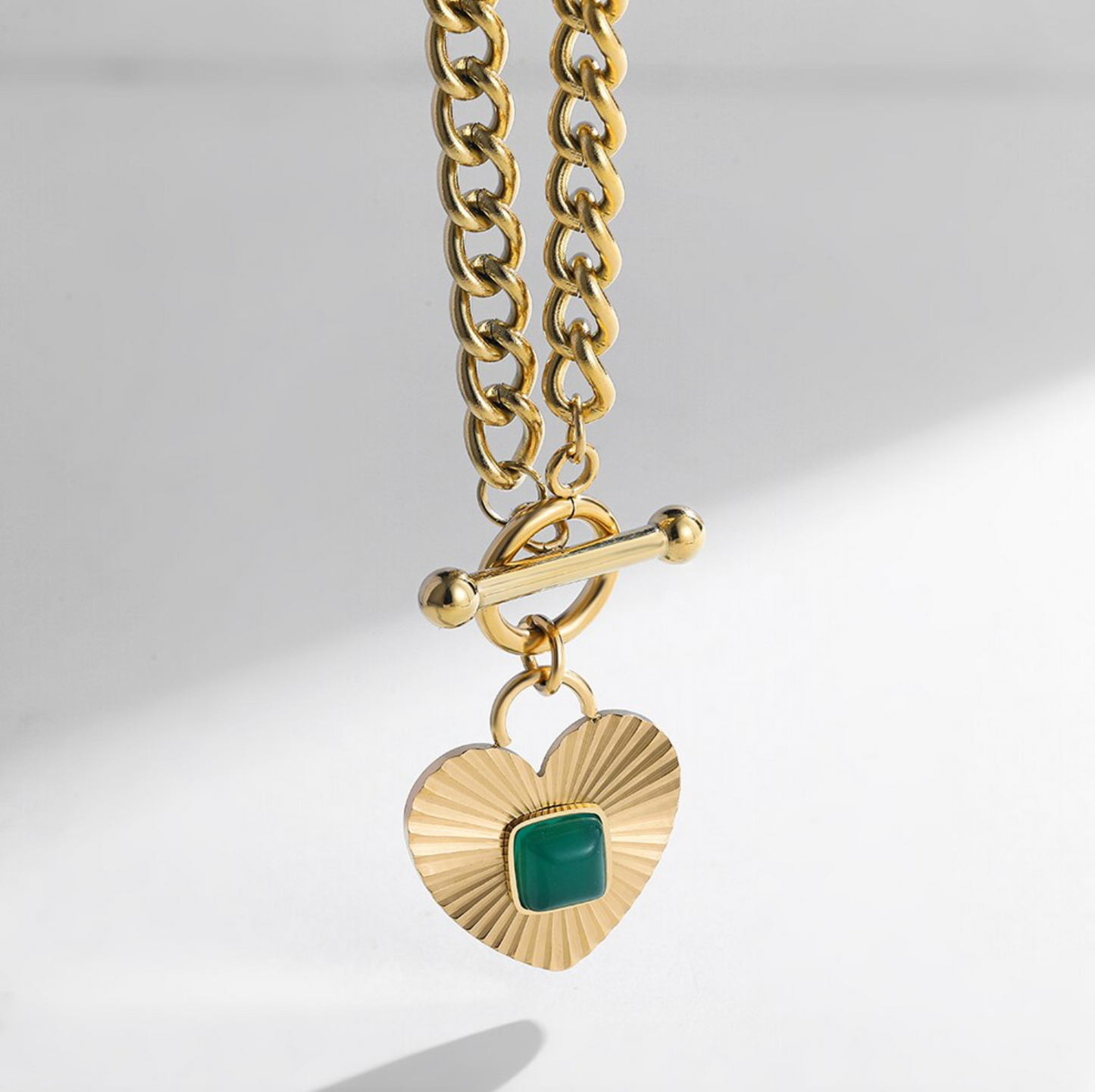 Goldtone & Green Heart Chain Link Necklace