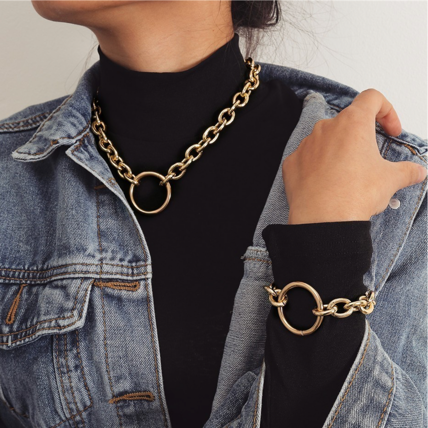 Goldtone Chunky Open Circle Bracelet Necklace Set