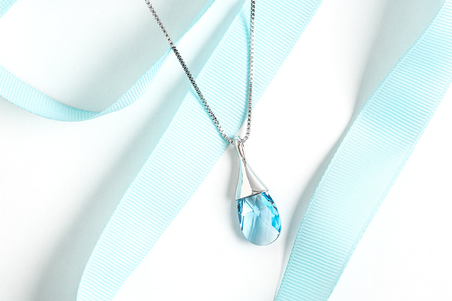 Teardrop Faceted Crystal Pendant Necklace