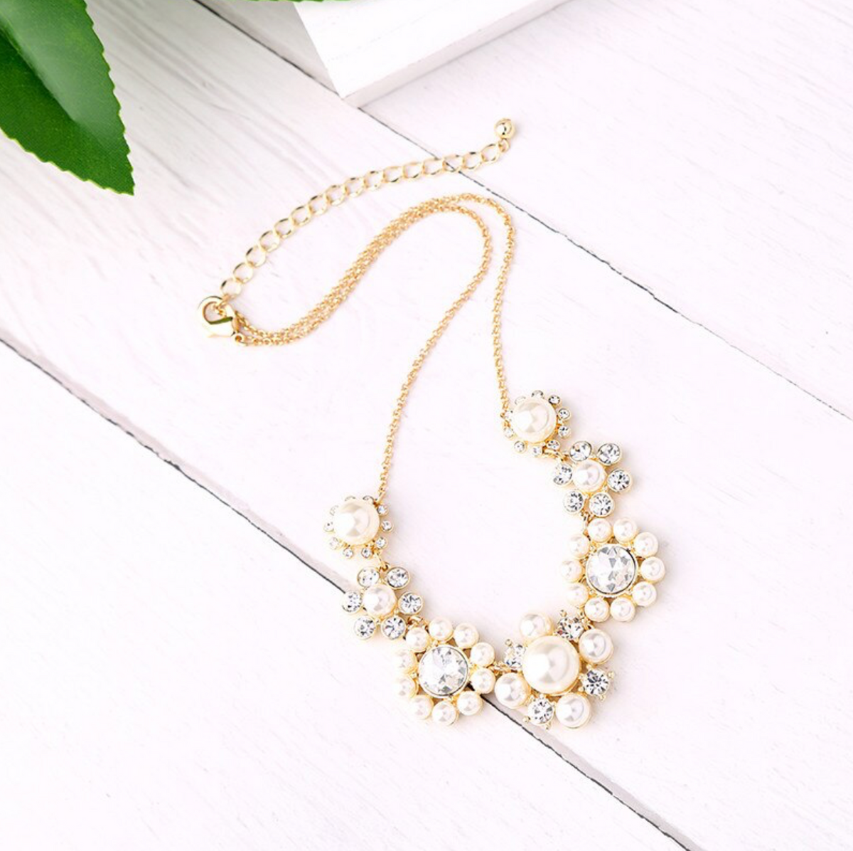 Vintage Pearl Goldtone Collar Necklace
