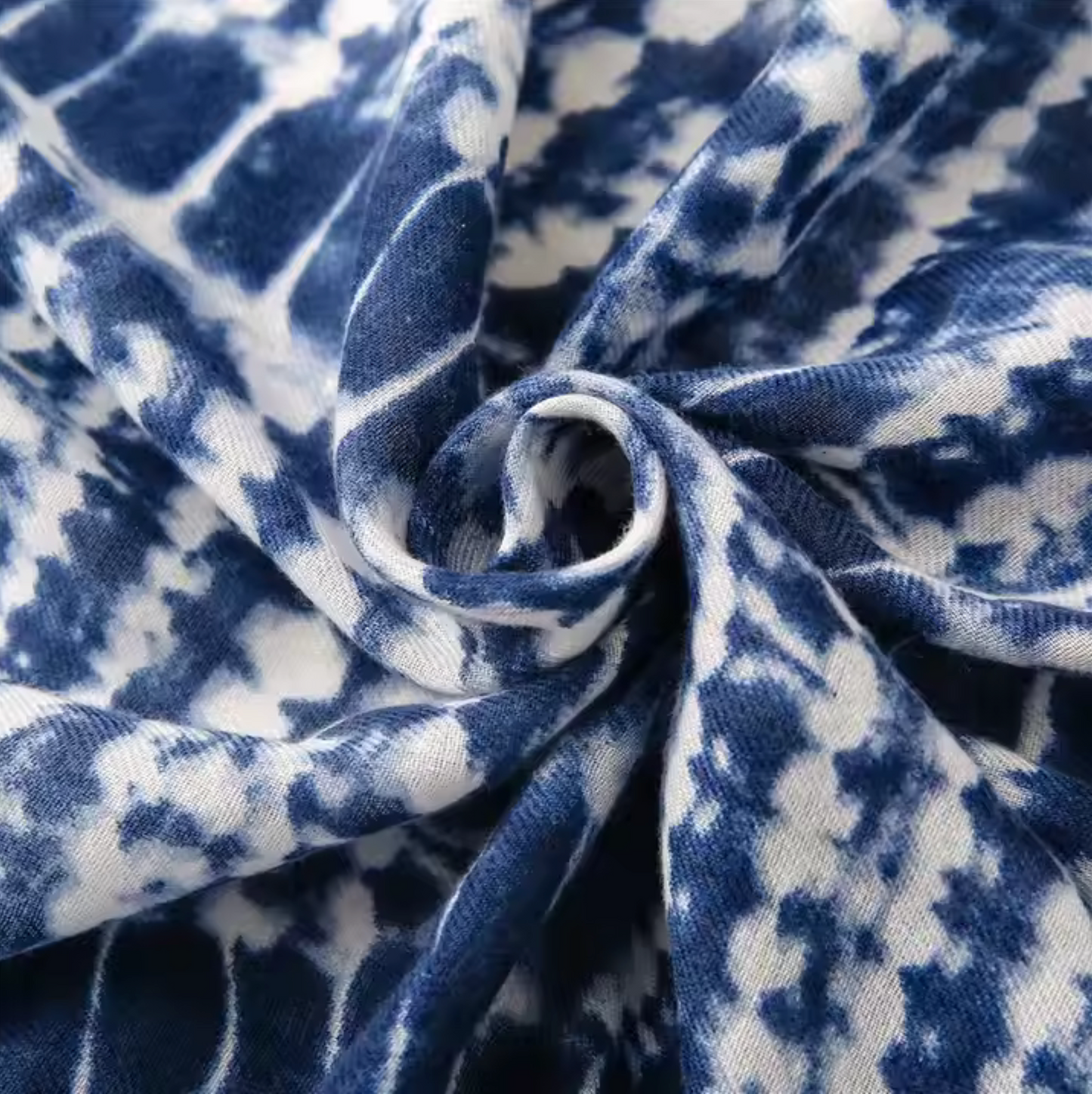 Indigo Tie-Dye Tassel Scarf – Boho Chic Style