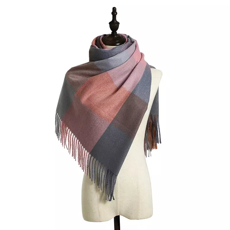 Cosy Plaid Scarf With Tassels