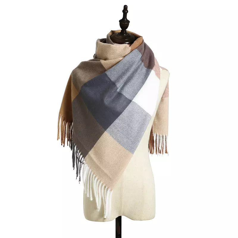 Cosy Plaid Scarf With Tassels