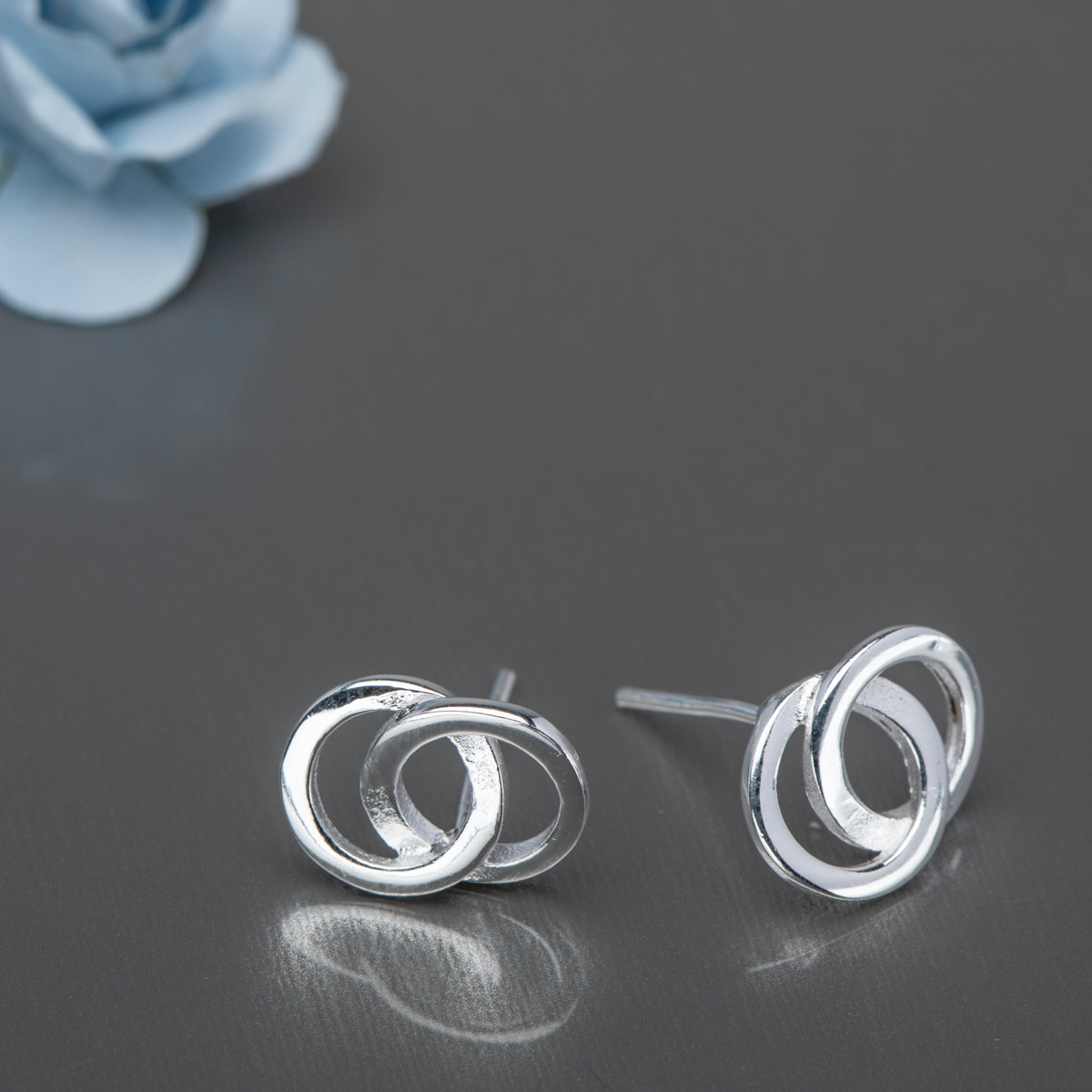 Sterling Silver Interlocked Circles Stud Earrings